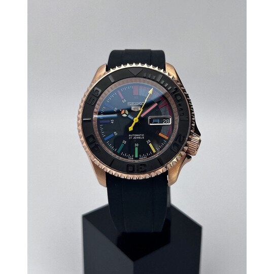 Custom Seiko Mod • Black Rainbow Rose Gold SKX • 42mm